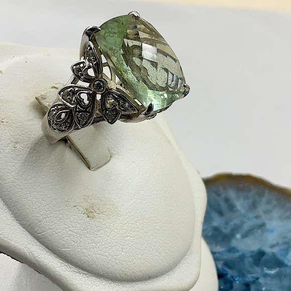 Vtg. Sterling Silver Green Amethyst Ring Size 7 1/2 (Size 7.5) - Picture 3 of 11